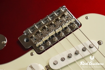 2023 COLLECTION MADE IN JAPAN HERITAGE 60S STRATOCASTER - Candy Apple Red 